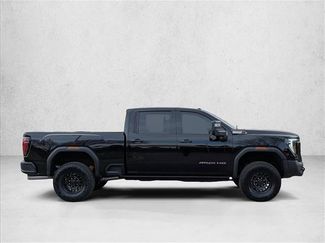 Used 2025 GMC Sierra 2500 AT4X w/ AT4X AEV Edition video 4