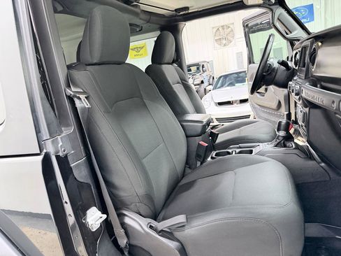 Used 2018 Jeep Wrangler Sport AWD/4WD image 33