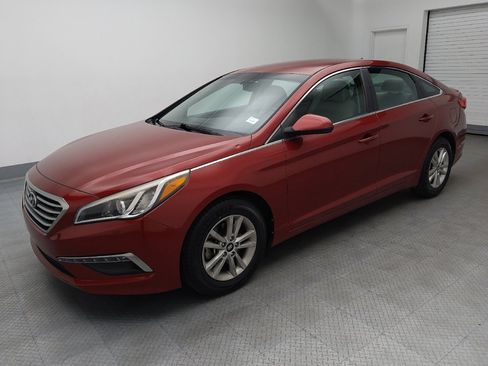 Used 2015 Hyundai Sonata SE w/ Option Group 09 FWD image 2