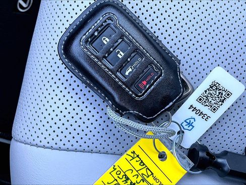 Used 2018 Lexus RX 450h AWD image 15