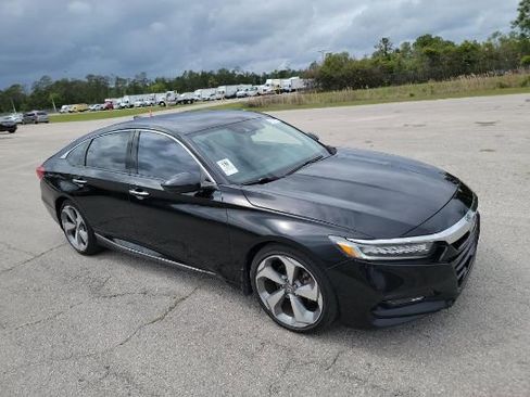 Used 2018 Honda Accord Touring image 1