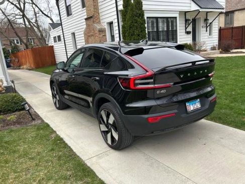 Used 2023 Volvo C40 P8 Recharge Ultimate image 5