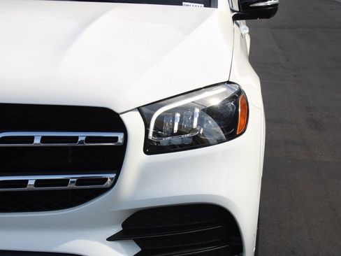 Certified 2023 Mercedes-Benz GLS 580 4MATIC image 11