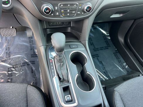 Used 2022 Chevrolet Equinox LT FWD image 32