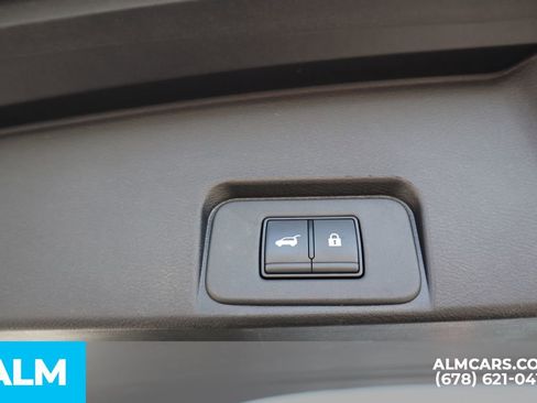 Used 2025 Nissan Rogue SV image 22