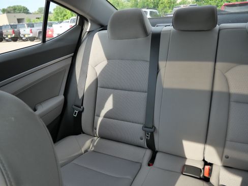 Used 2018 Hyundai Elantra Value Edition FWD image 12