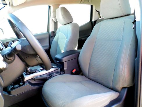 Used 2020 Toyota Tacoma SR5 w/ Technology Package image 20