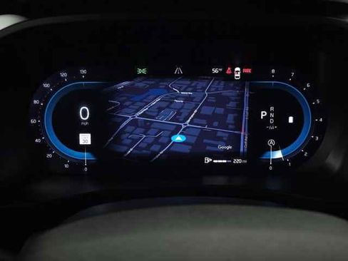 Used 2025 Volvo XC40 B5 Core image 22