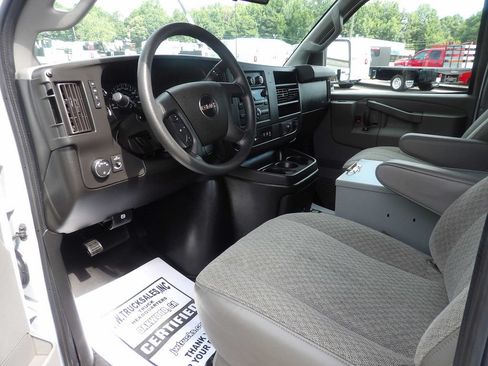 Used 2020 GMC Savana 3500 w/ Power Convenience Package RWD image 16