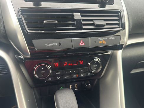 Used 2025 Mitsubishi Eclipse Cross Black Edition image 18