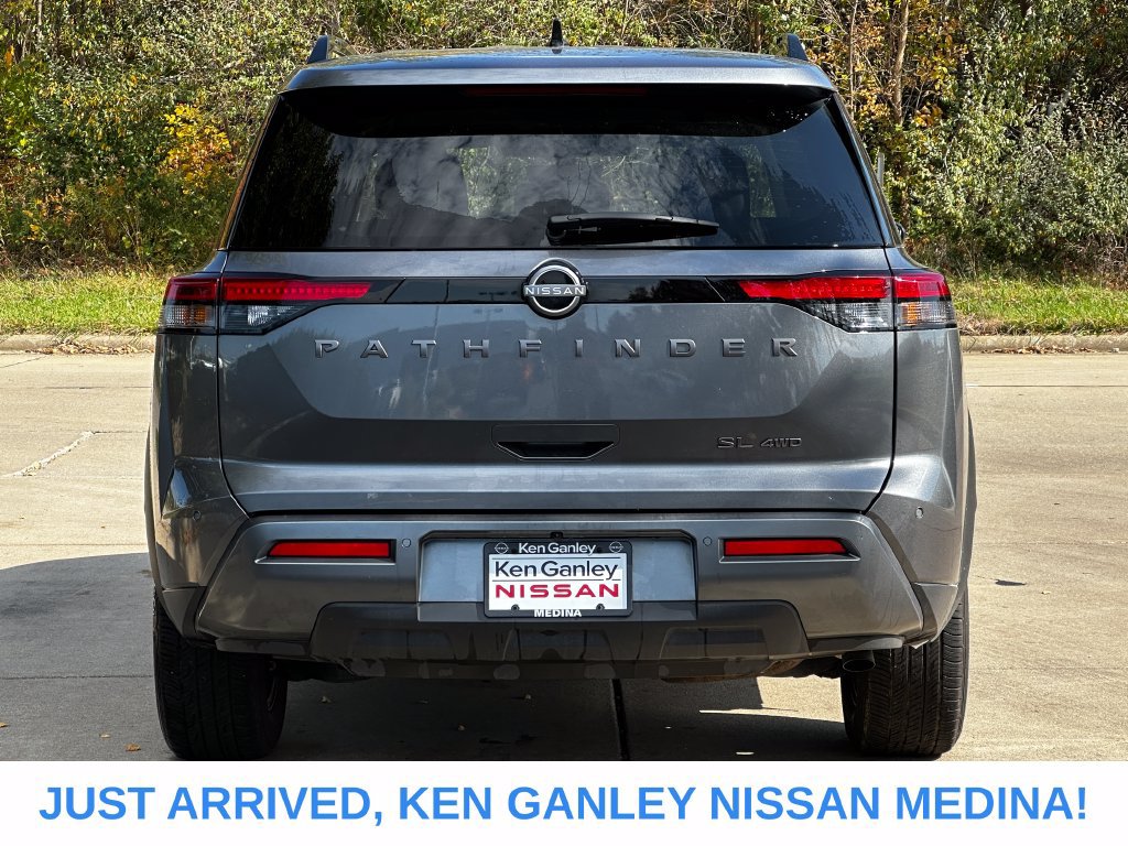 Certified 2026 Nissan Pathfinder SL AWD/4WD image 4