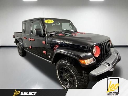 Used 2022 Jeep Gladiator Sport AWD/4WD image 1