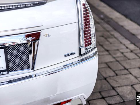 Used 2011 Cadillac CTS Performance image 14