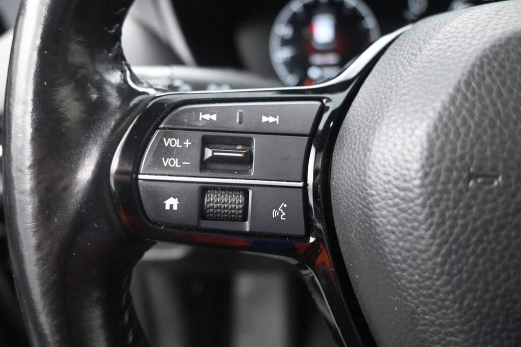 Used 2025 Honda HR-V EX-L image 21