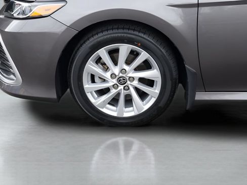 Certified 2023 Toyota Camry LE FWD image 3
