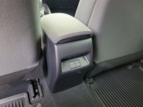 Used 2026 Toyota Corolla LE FWD image 12