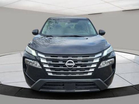 Used 2024 Nissan Rogue S image 8