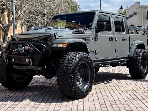 Used 2022 Jeep Gladiator Sport AWD/4WD image 2