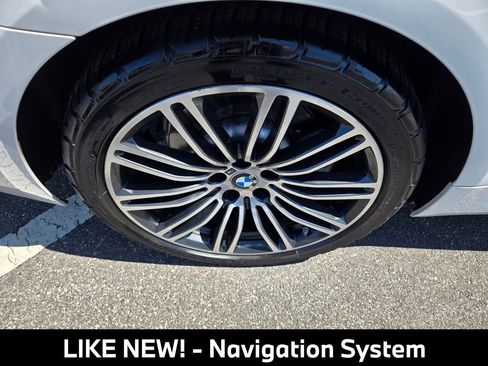 Used 2019 BMW 530e w/ M Sport Package RWD image 13
