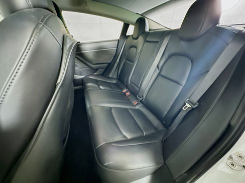 Used 2020 Tesla Model 3 Standard Range Plus image 26