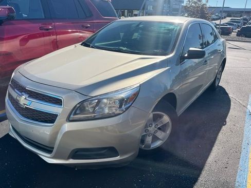 Used 2013 Chevrolet Malibu LS FWD image 1