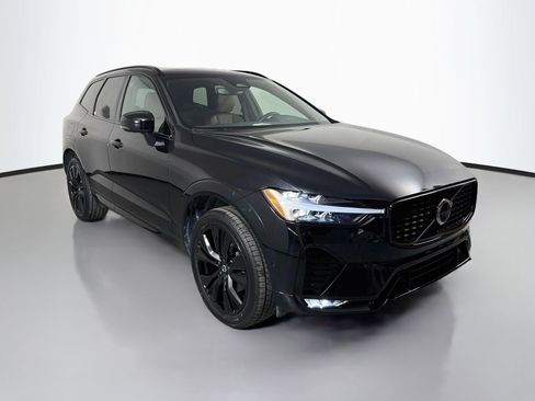 Certified 2024 Volvo XC60 B5 Plus AWD/4WD image 3