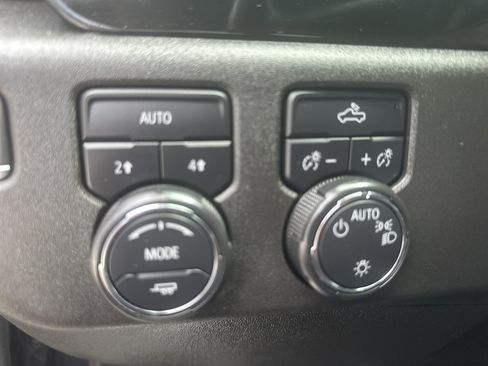 Used 2023 Chevrolet Silverado 1500 LT AWD/4WD image 12