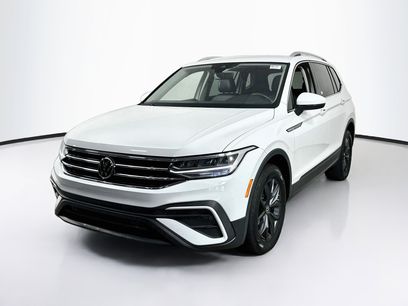Used 2024 Volkswagen Tiguan SE