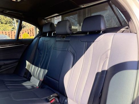 Used 2018 BMW 530e xDrive 530e xDrive iPerformance Sedan image 14