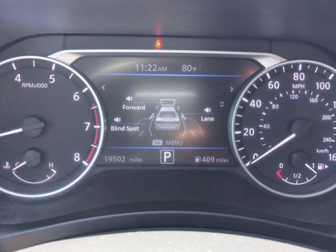 Used 2025 Nissan Sentra SV FWD image 15