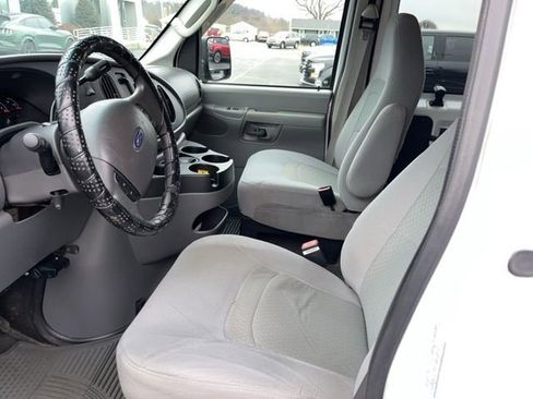 Used 2006 Ford E-250 and Econoline 250 image 8
