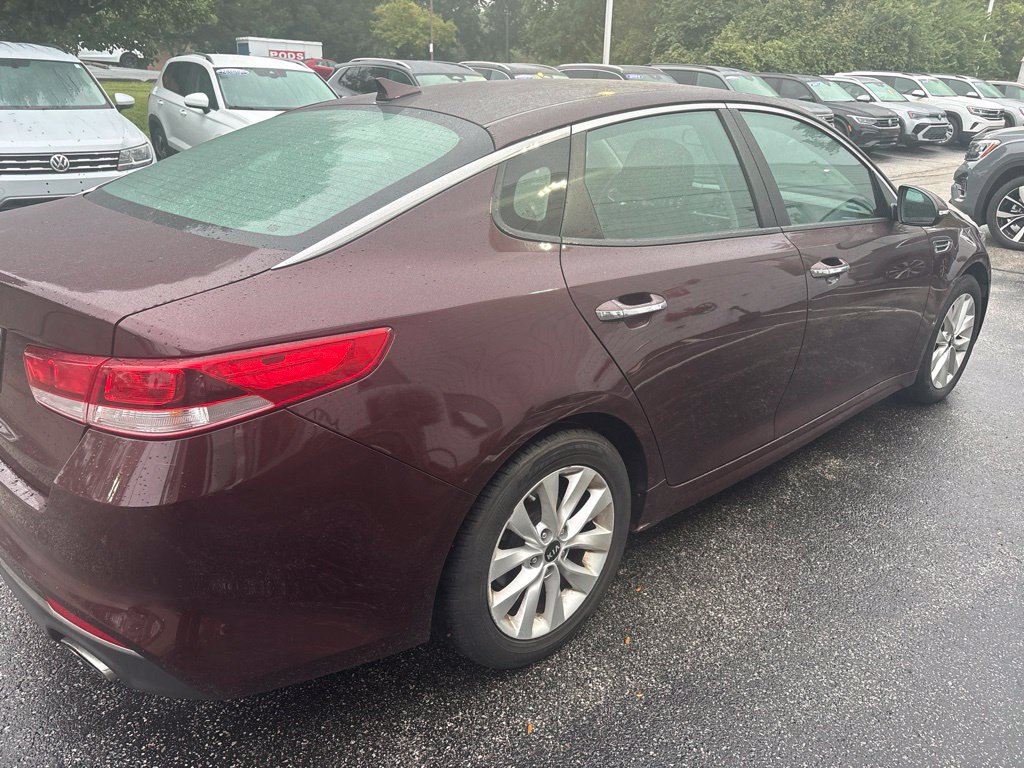Used 2017 Kia Optima LX FWD image 6