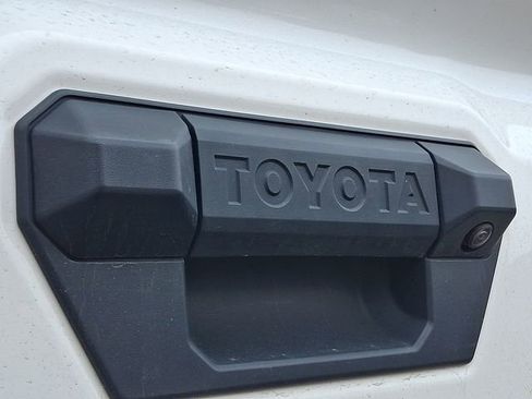 Certified 2024 Toyota Tacoma TRD Off-Road image 29