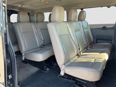 Used 2019 Nissan NV 3500 SL image 14