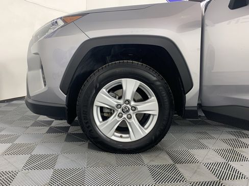 Used 2021 Toyota RAV4 XLE w/ Convenience Package image 11