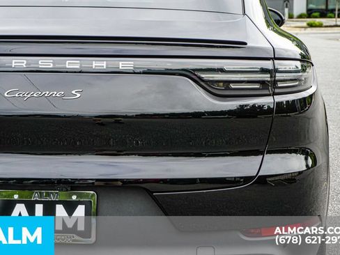 Used 2023 Porsche Cayenne S Platinum w/ Premium Package Plus AWD/4WD image 12