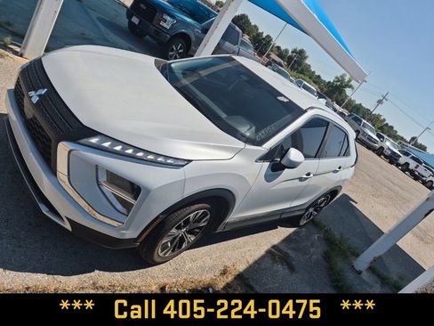 Used 2022 Mitsubishi Eclipse Cross SE FWD image 2