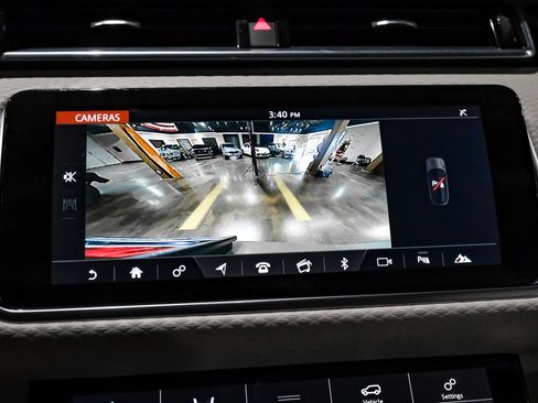 Used 2020 Land Rover Range Rover Velar R-Dynamic S AWD/4WD image 17