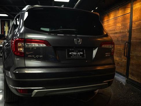 Used 2021 Honda Pilot Touring image 6