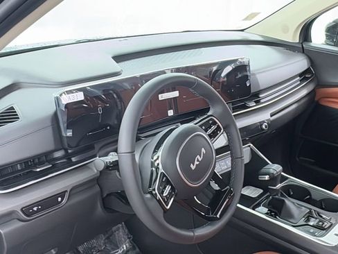New 2026 Kia Carnival EX FWD image 35