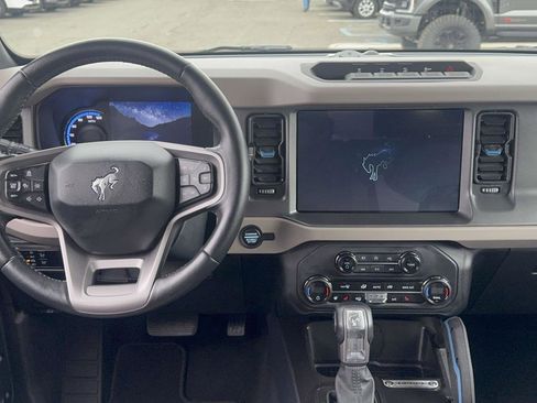 Used 2024 Ford Bronco Wildtrak image 14