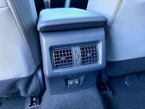 Used 2025 Toyota Camry SE w/ Convenience Package FWD image 25