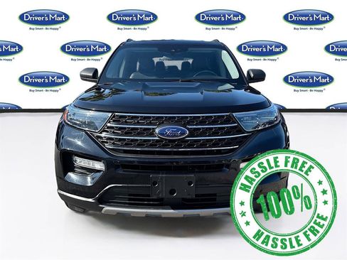 Used 2023 Ford Explorer XLT w/ Equipment Group 202A RWD image 2