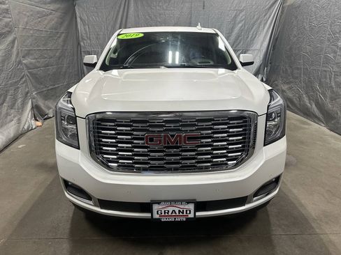 Used 2019 GMC Yukon Denali w/ Denali Ultimate Package AWD/4WD image 2