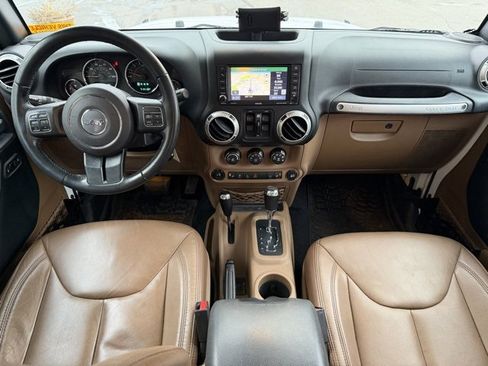 Used 2018 Jeep Wrangler Unlimited Rubicon w/ Connectivity Group image 42