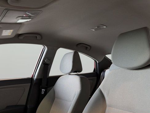 Used 2014 Hyundai Accent GLS FWD image 15