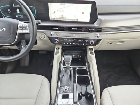 Used 2024 Kia Telluride S w/ S Sunroof Package image 11