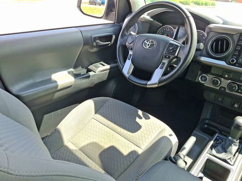 Used 2023 Toyota Tacoma SR5 AWD/4WD image 14