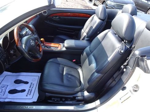 Used 2005 Lexus SC 430 Convertible RWD image 10