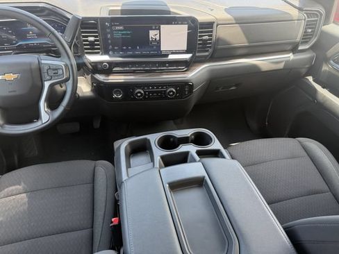Used 2023 Chevrolet Silverado 1500 LT AWD/4WD image 19